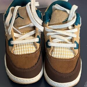 Jordan 4s